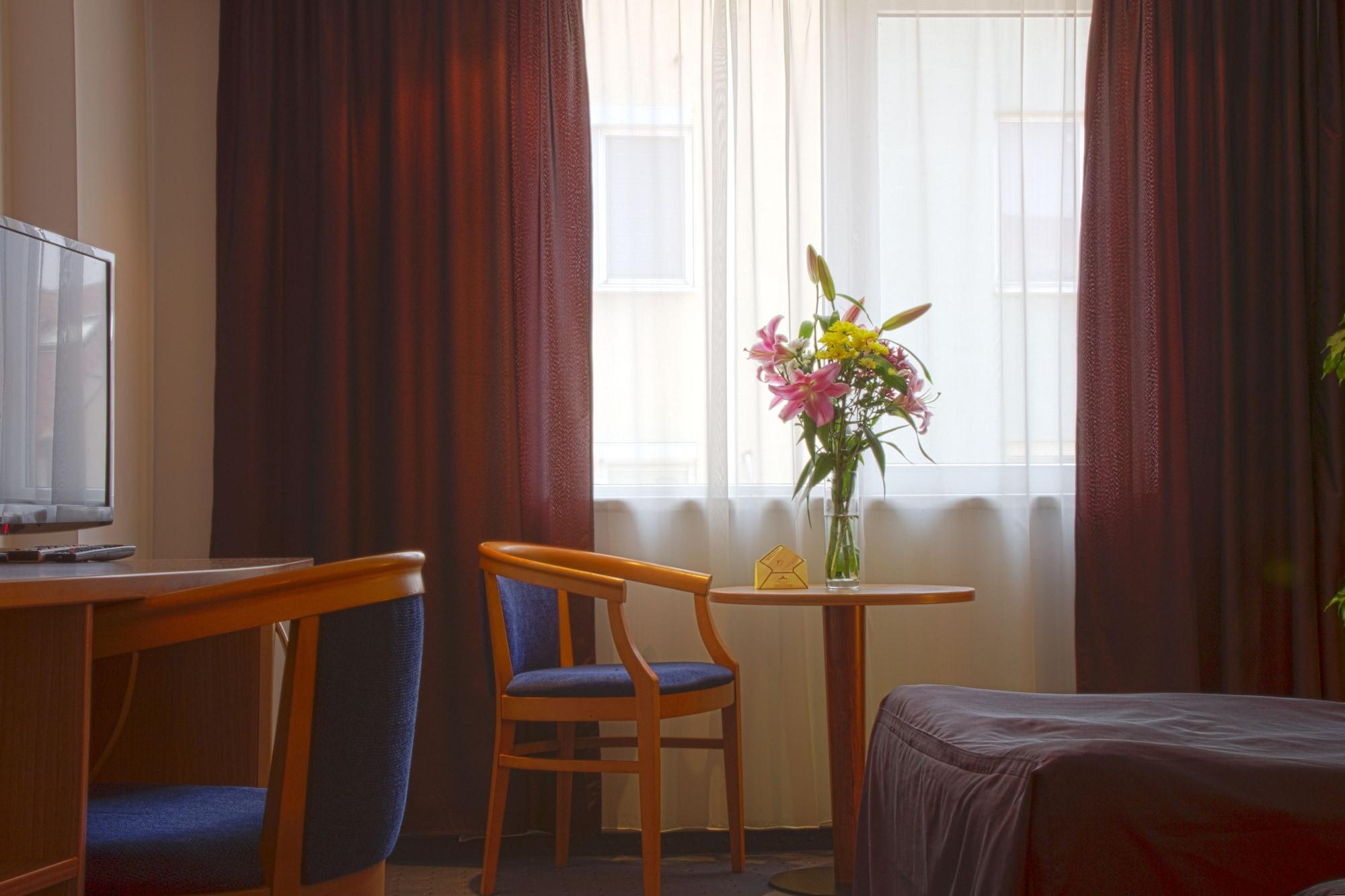 Triada Hotel Sofia Ngoại thất bức ảnh