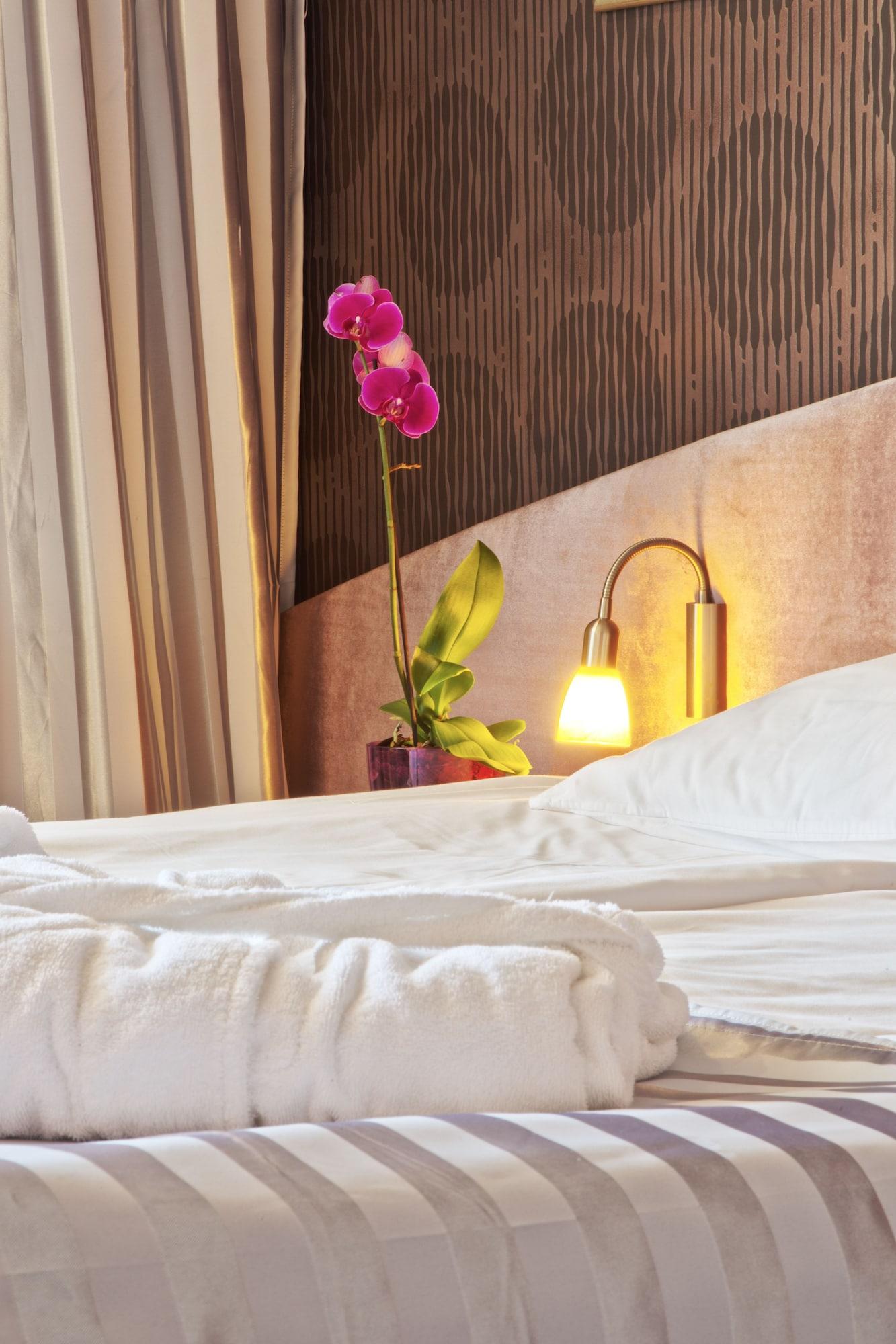 Triada Hotel Sofia Ngoại thất bức ảnh