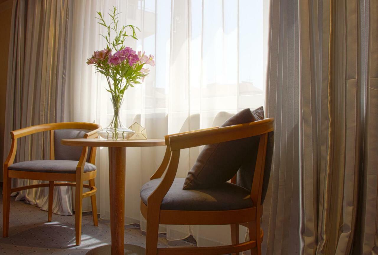 Triada Hotel Sofia Ngoại thất bức ảnh